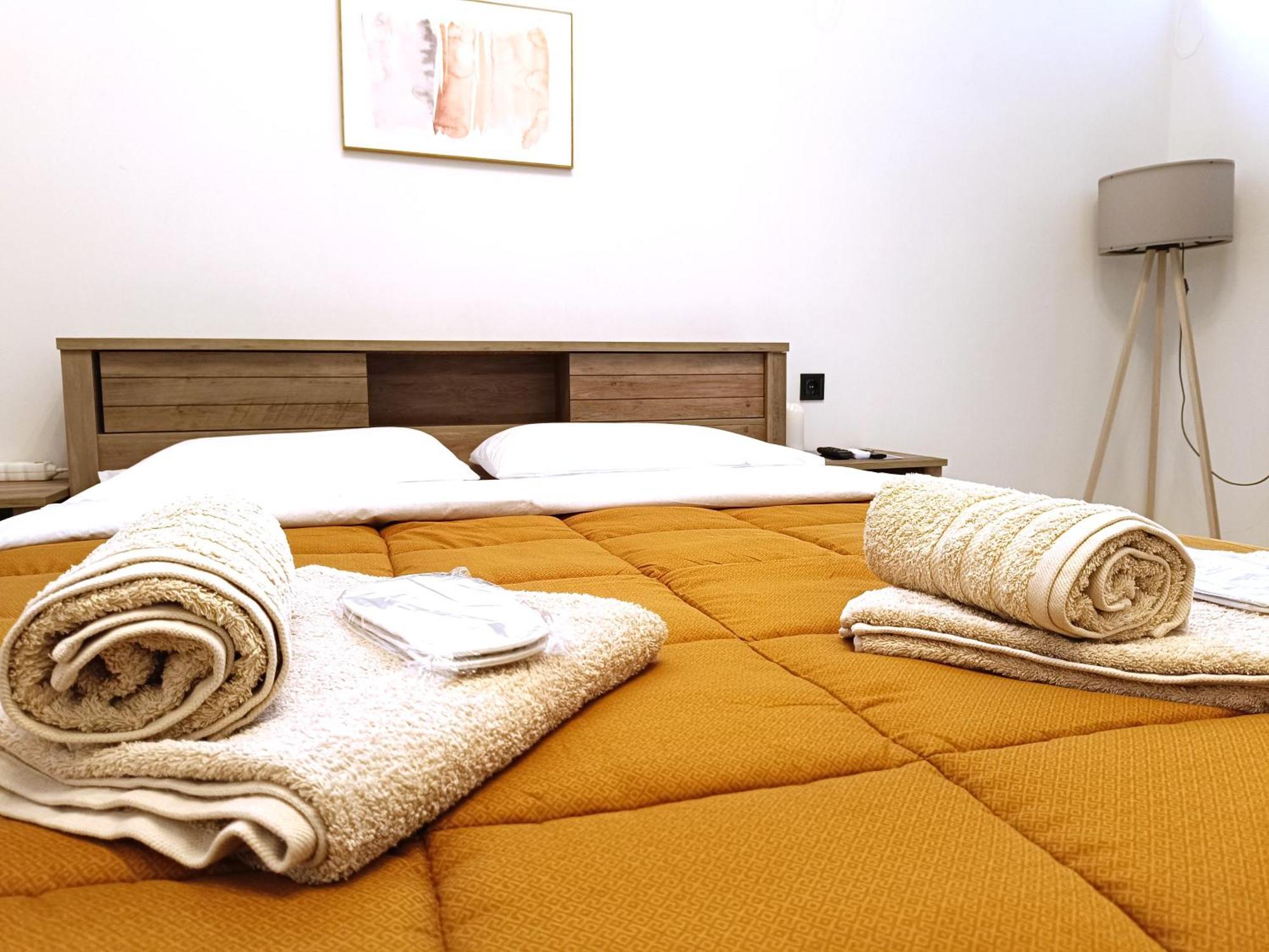 Giorgio Patrasso - Micro Apartment In The Center Of Patras Exteriör bild